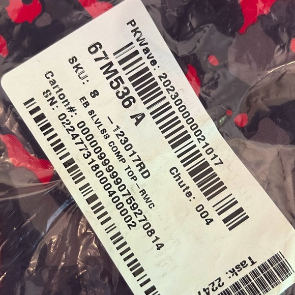 NWT [Eastbay] Compression Performance Sleeveless Tank Shirt Red Camo Men's Sz S - Picture 4 of 5